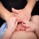 Logo van Oh-lijfje babymassage peutermassage kindermassage Amersfoort Zeist Soest 't Gooi en Amsterdam