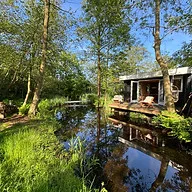 Logo Het Bosbureau - Vergaderen werken en tot rust komen in de natuur